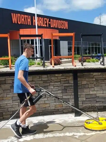 Commercial Parking Lot Cleaning Company Near Me in Kansas City MO 10