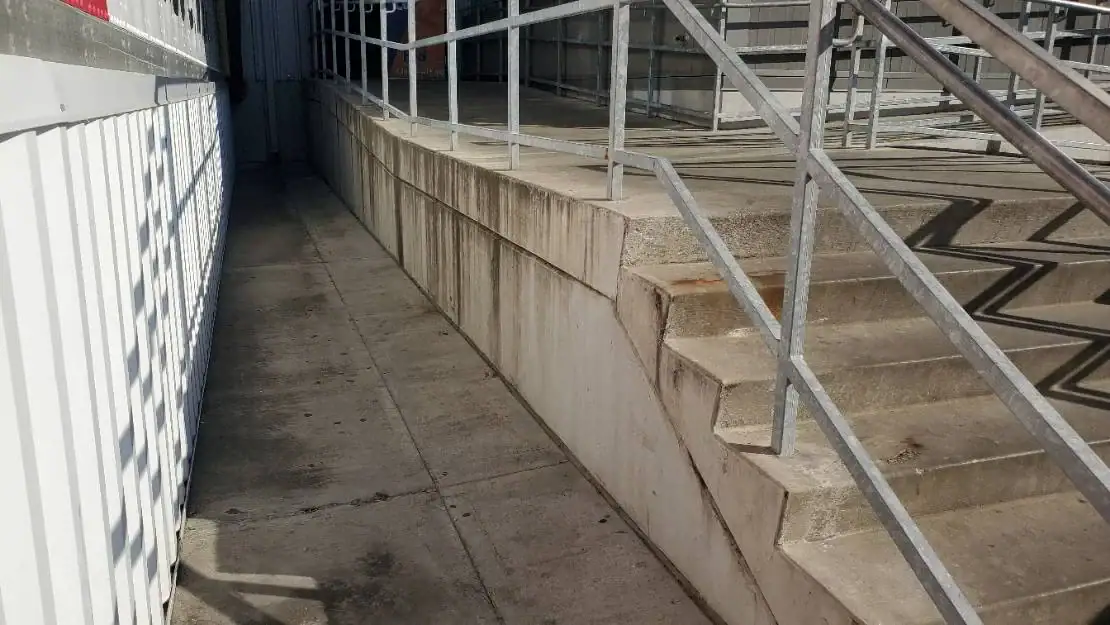 Restaurant sidewalk before