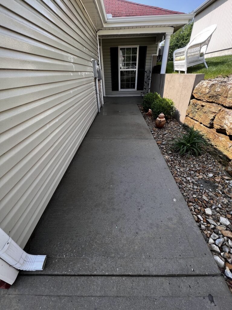 Clean sidewalk after surface cleaning in Gladstone, MO