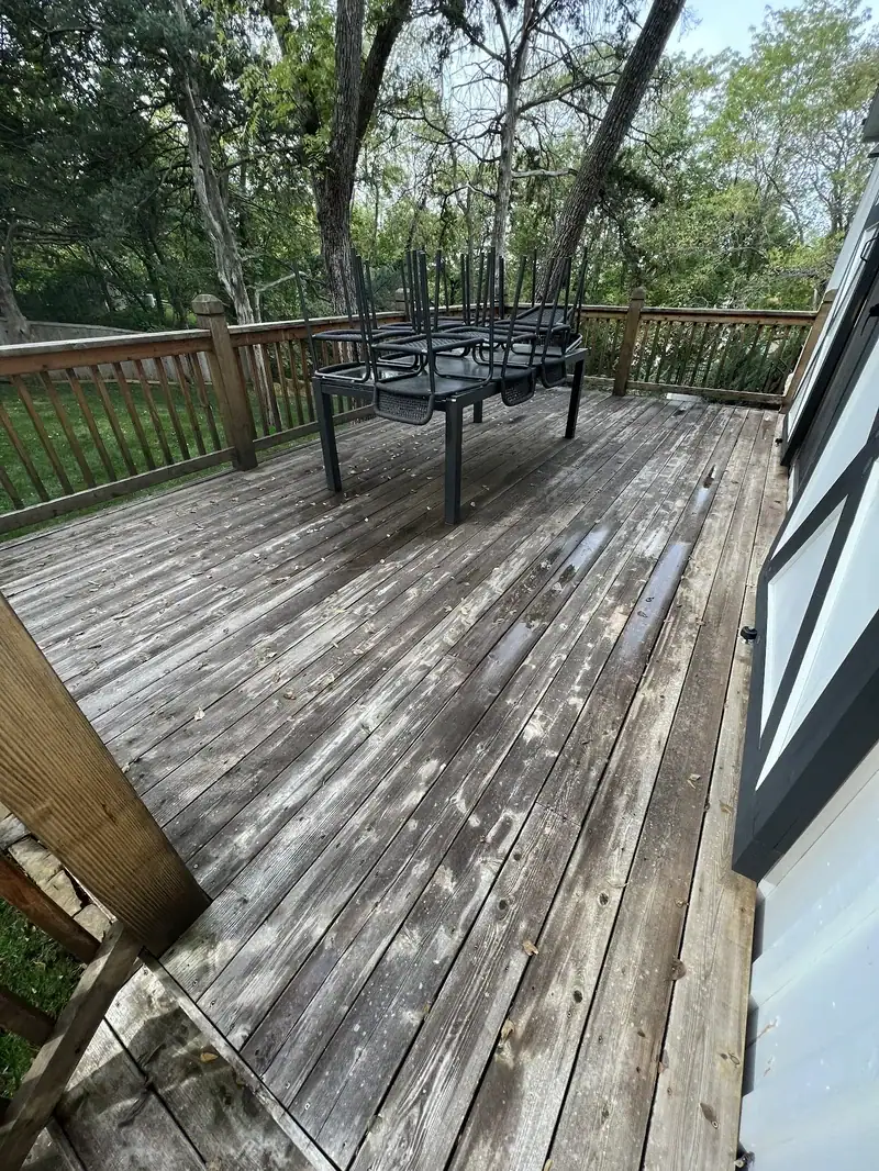 Deck cleaning before kansas city