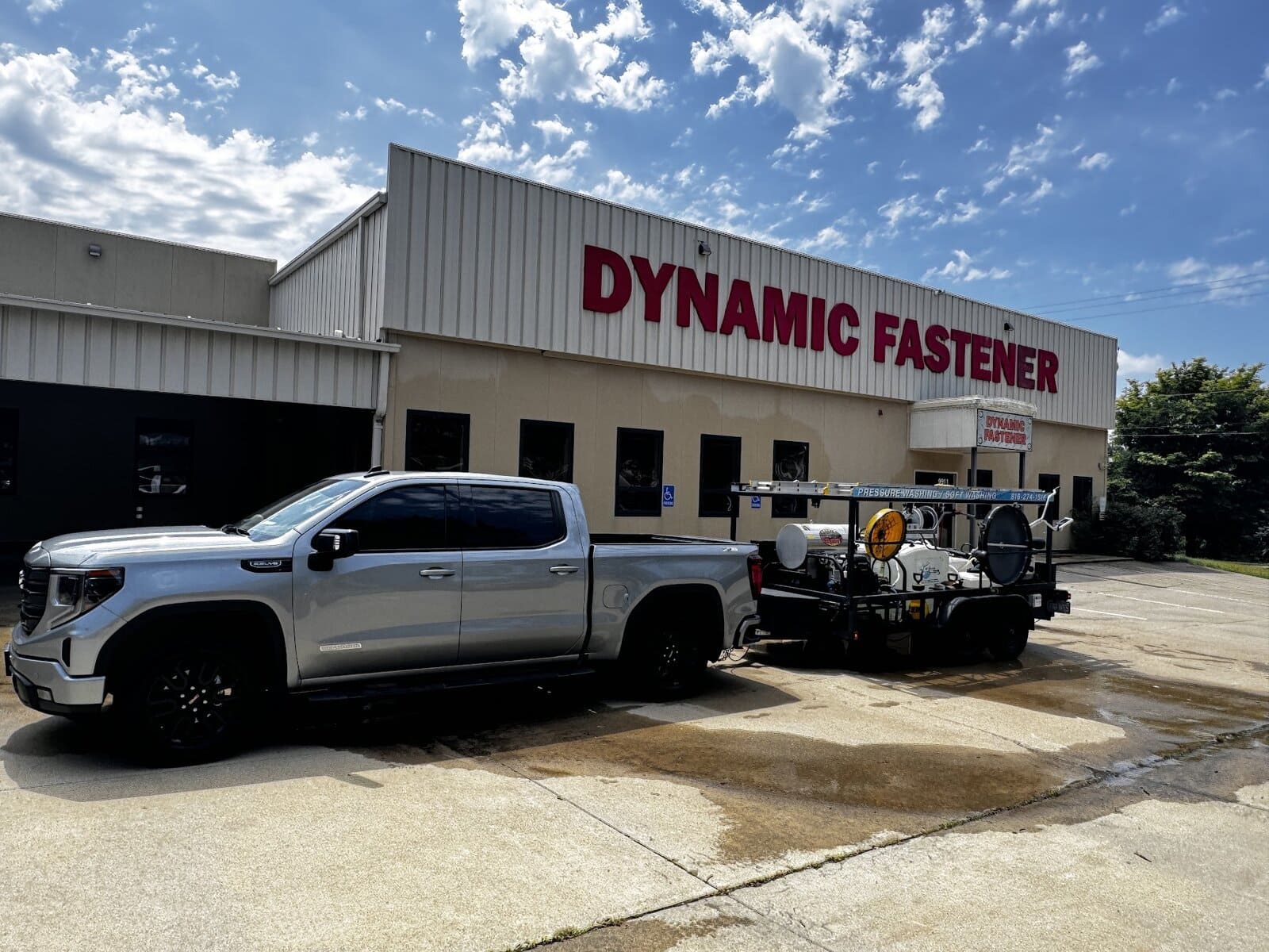 KC Splash commercial pressure washing equipment in North Kansas City, MO