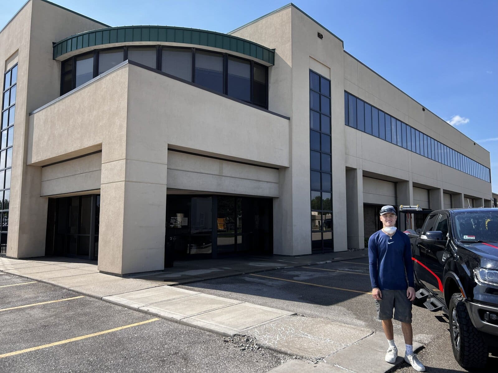 KC Splash commercial building washing in Olathe, Kansas