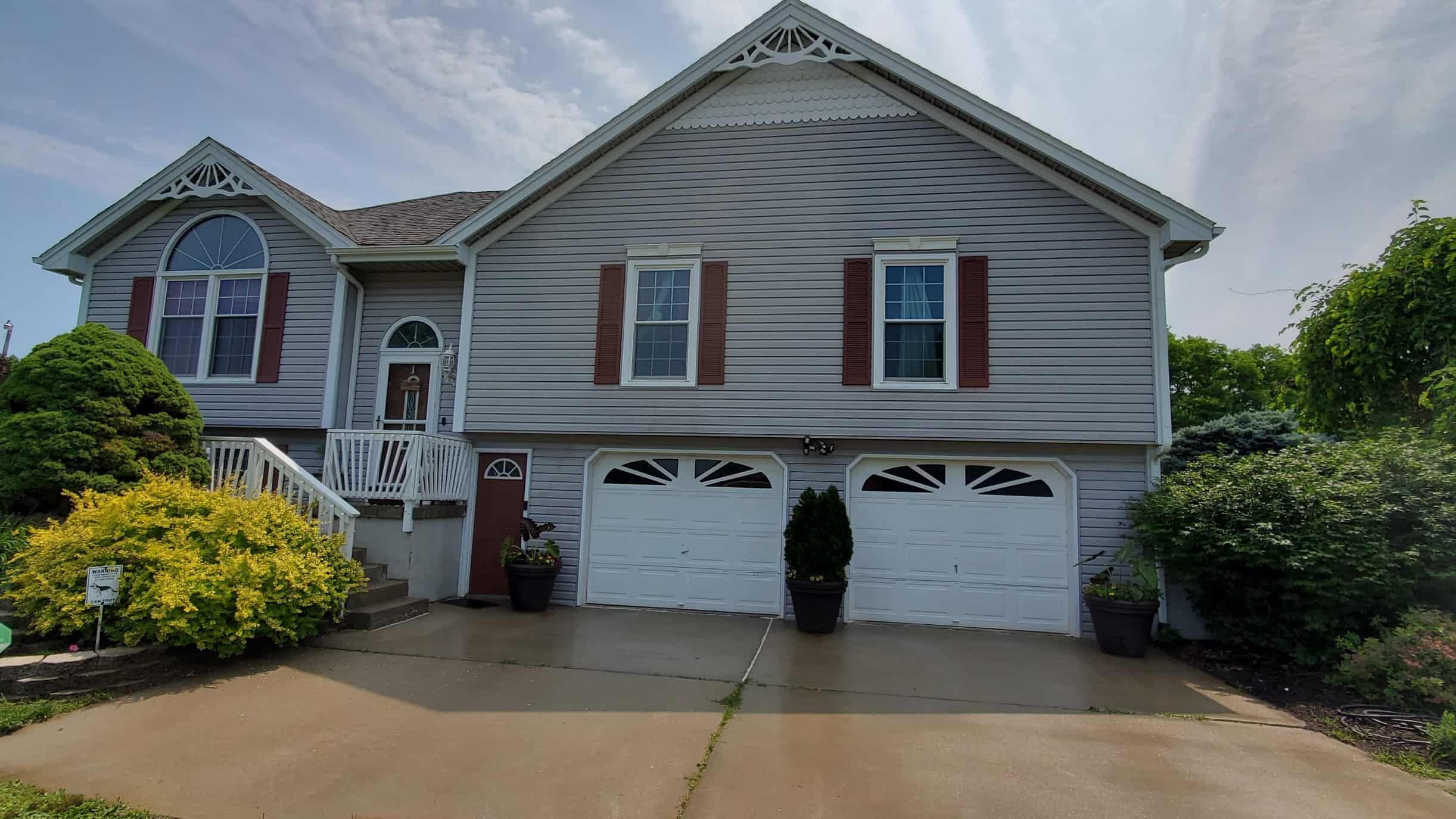 Pressure washing in Independence, MO — KC Splash concrete and exterior cleaning