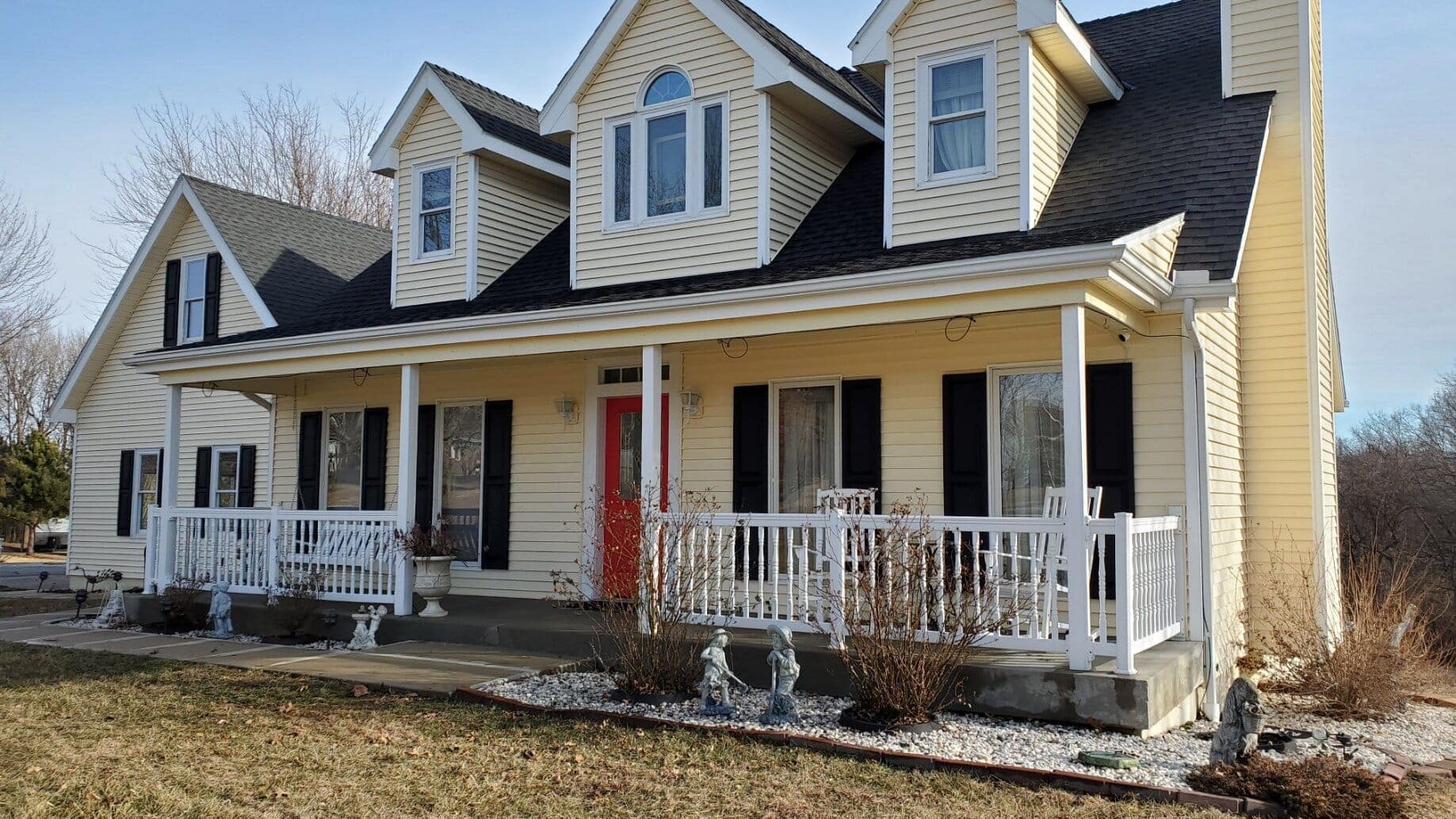 House washing and soft washing in Platte City, Missouri by KC Splash